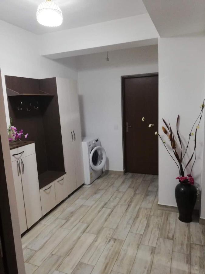 Ella Doo Apartament - 15 Min De Palas Hlincea Kültér fotó