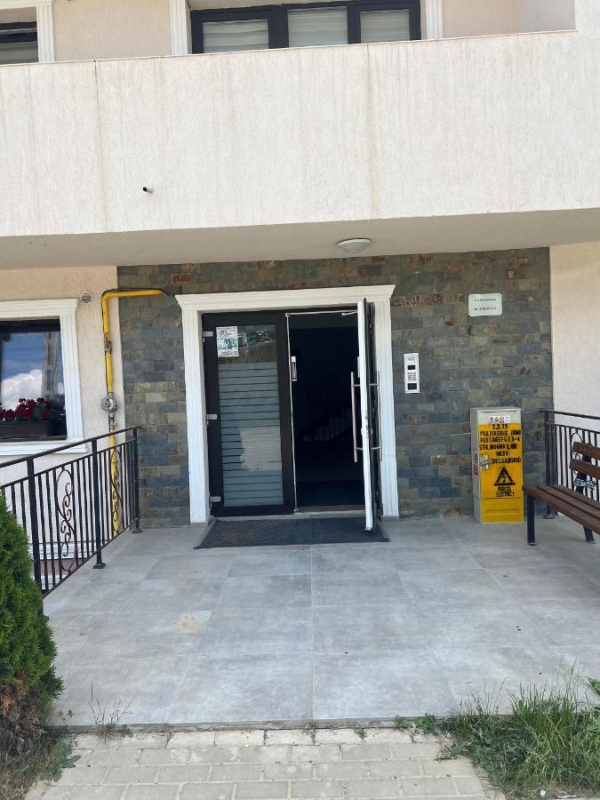 Ella Doo Apartament - 15 Min De Palas Hlincea Kültér fotó