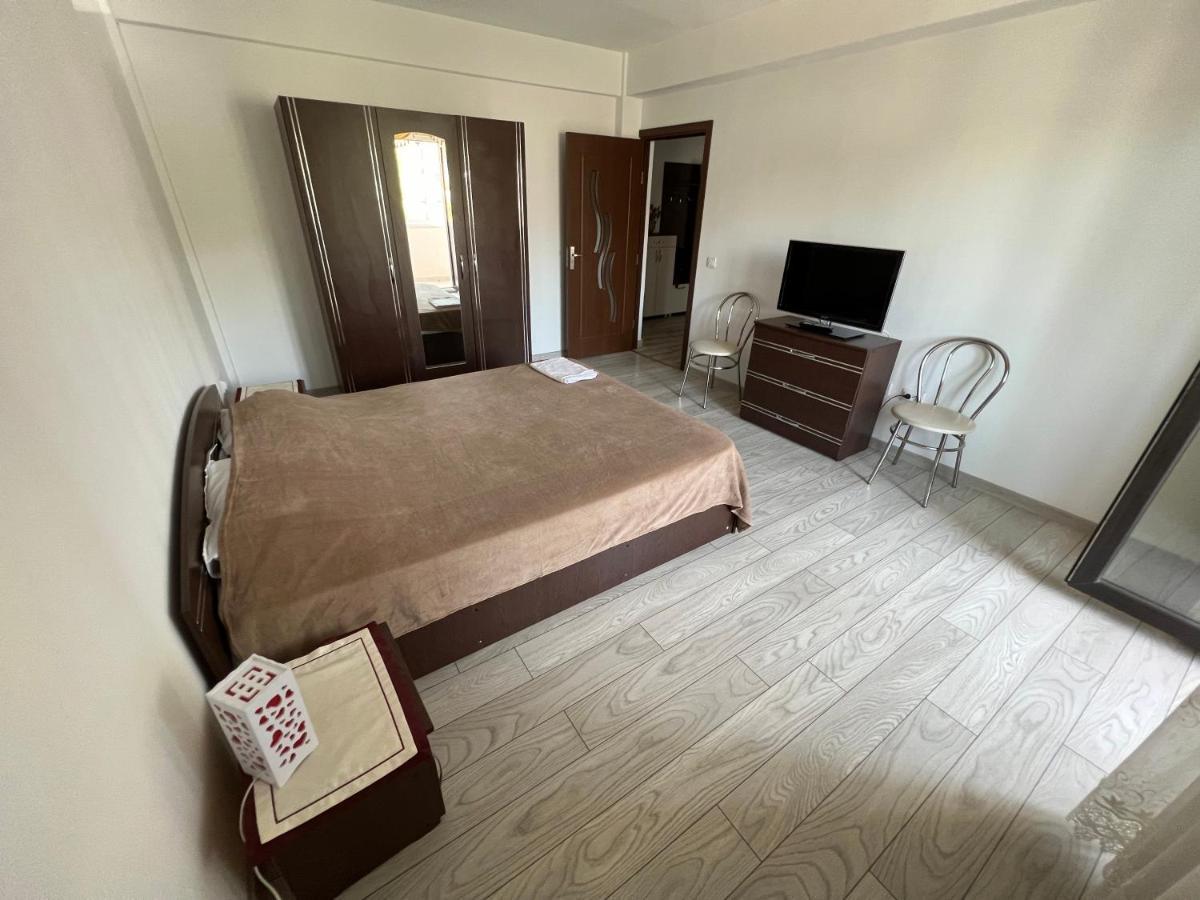 Ella Doo Apartament - 15 Min De Palas Hlincea Kültér fotó