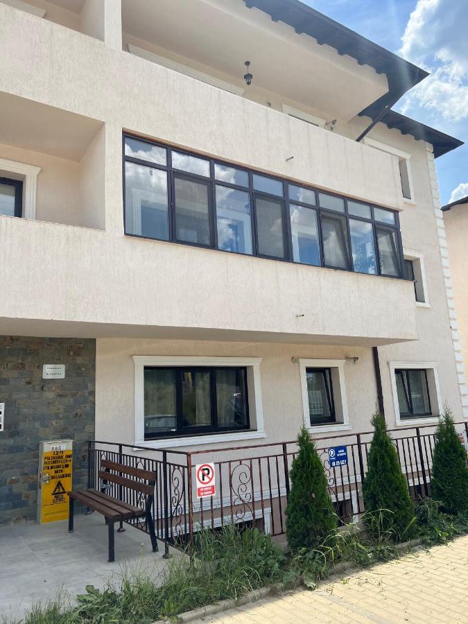Ella Doo Apartament - 15 Min De Palas Hlincea Kültér fotó